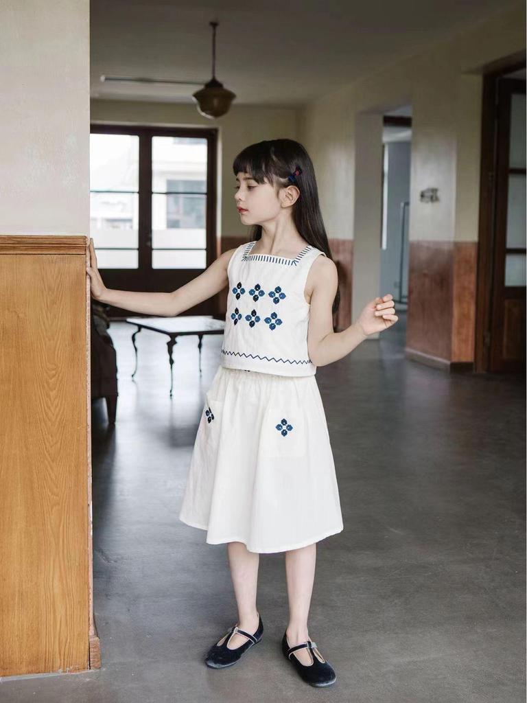 Комплект из корейской юбки и жилета с вышивкой в лесном стиле для девочек весна/лето