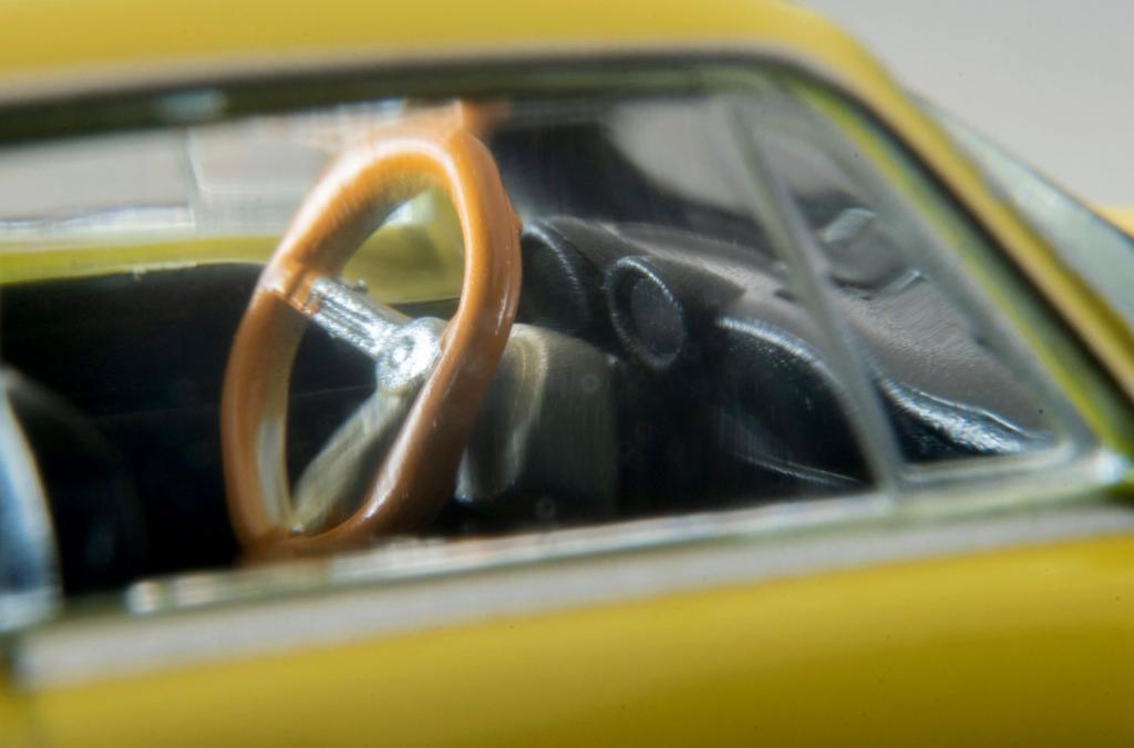 TOMYTEC Tomica Limited Vintage Alfa Romeo 1750GTV Завершенный продукт LV-155c (желтый)