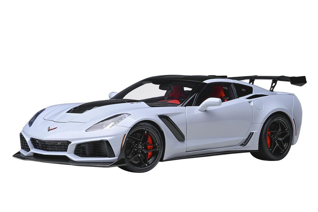 AUTOart Chevrolet Corvette ZR1 Gray Metallic Finished Product 1/18 (C7)