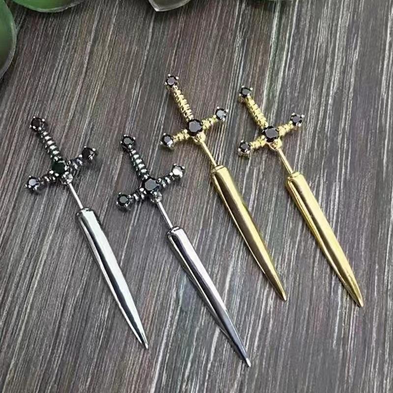 Kiss Jewelry Панк Меч Готический Kinitial Пирсинг Серьги для Женщин Мужчин Готический Хрустальный Ухо Куртка Пусеты Серьги Украшения