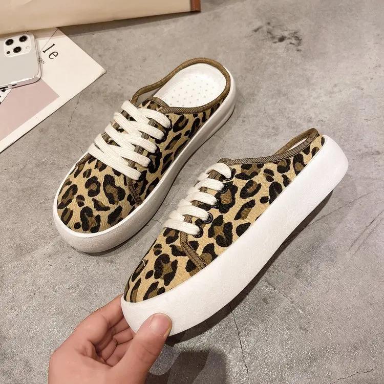 Мода Леопардовый холст Повседневная обувь Женщины Обувь без каблука Тапочки на платформе Летние слипоны Прогулочная обувь Кроссовки Zapatos De Mujer Женщина
