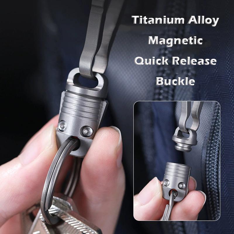 Titanium Alloy Magnet Quick Release Keychain 360° Rotatable Buckle Anti Stripping Dog walking Buckle Safety Lock design