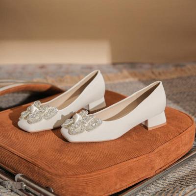 Высококачественные женские туфли-бантики со стразами и квадратным носком 2024 года — стиль феи, толстые каблуки, удобная универсальная обувь