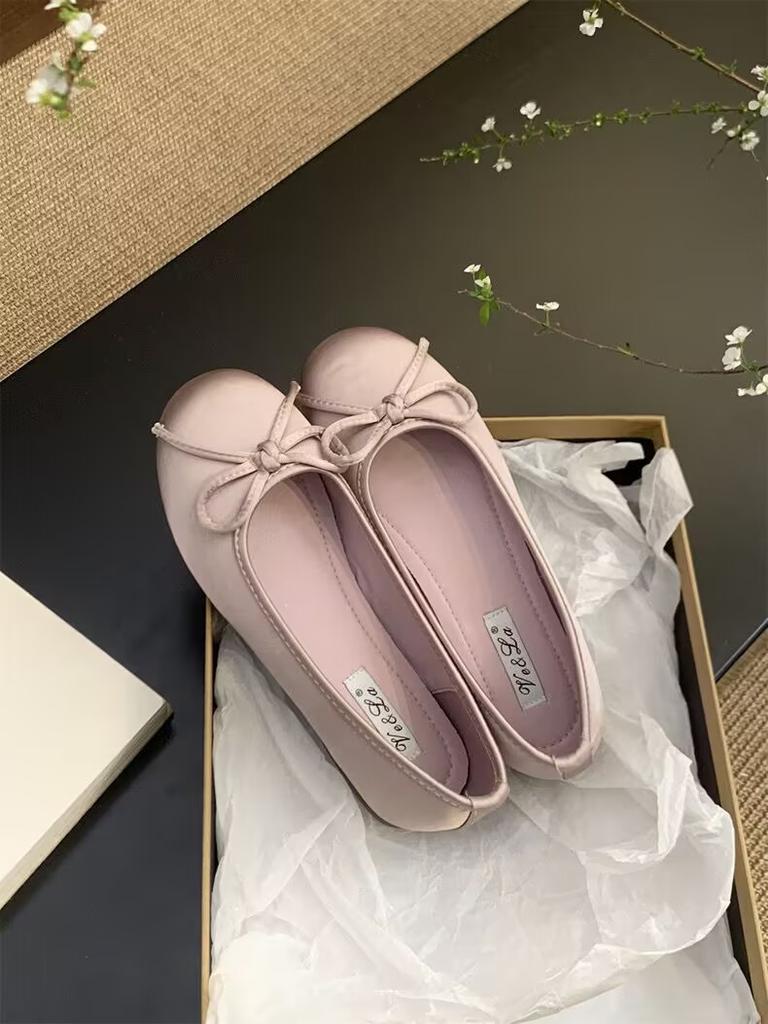 Evening Wind Gentle Butterfly Ladyshoes Ballet Flats French Retro Soft Sole Spring and Summer 2025 New Satin Single Shoes