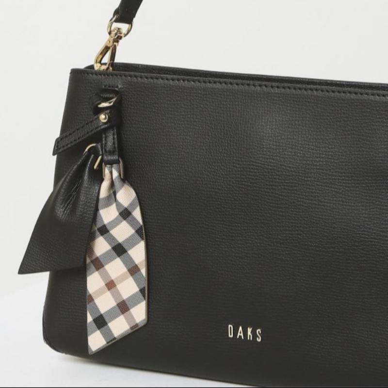 Daks Black Check Pattern Charm Decoration Shoulder Bag Dcba6e123bk