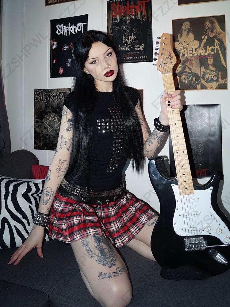 VAYLA Готическая Панк Рок Хип Хоп Женская Футболка с Коротким Рукавом Сексуальная Приталенная Шикарная Повседневная Базовая Металлический Декор Кроп-топы Y2K Эмо Одежда для Девушек