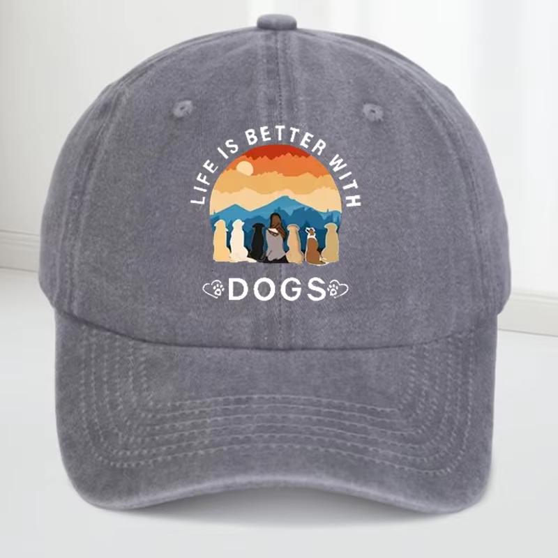 A baseball cap of urban style suitable for both Unisex and Women, with the words "Life is better with dogs" printed on it.