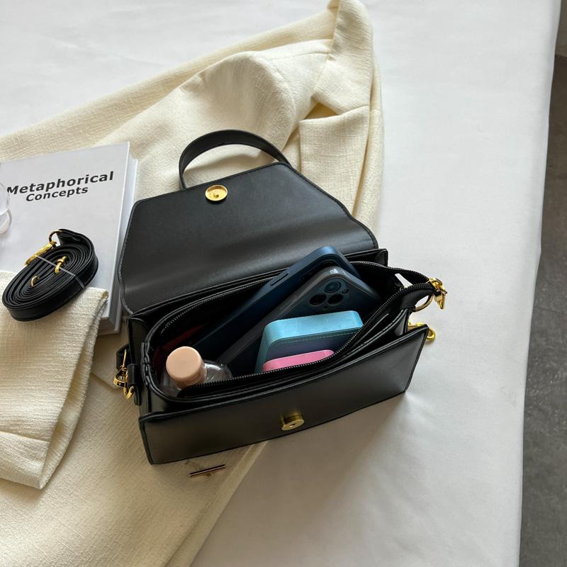 Зеленые сумки через плечо с клапаном для женщин 2024 Зимняя дизайнерская модная тенденция Маленькая кожаная сумка через плечо Сумки и кошельки