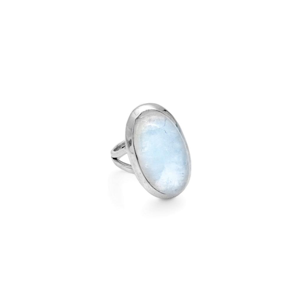 Exquisite Moonstone Ring: 925 Sterling Silver Gemstone Jewelry