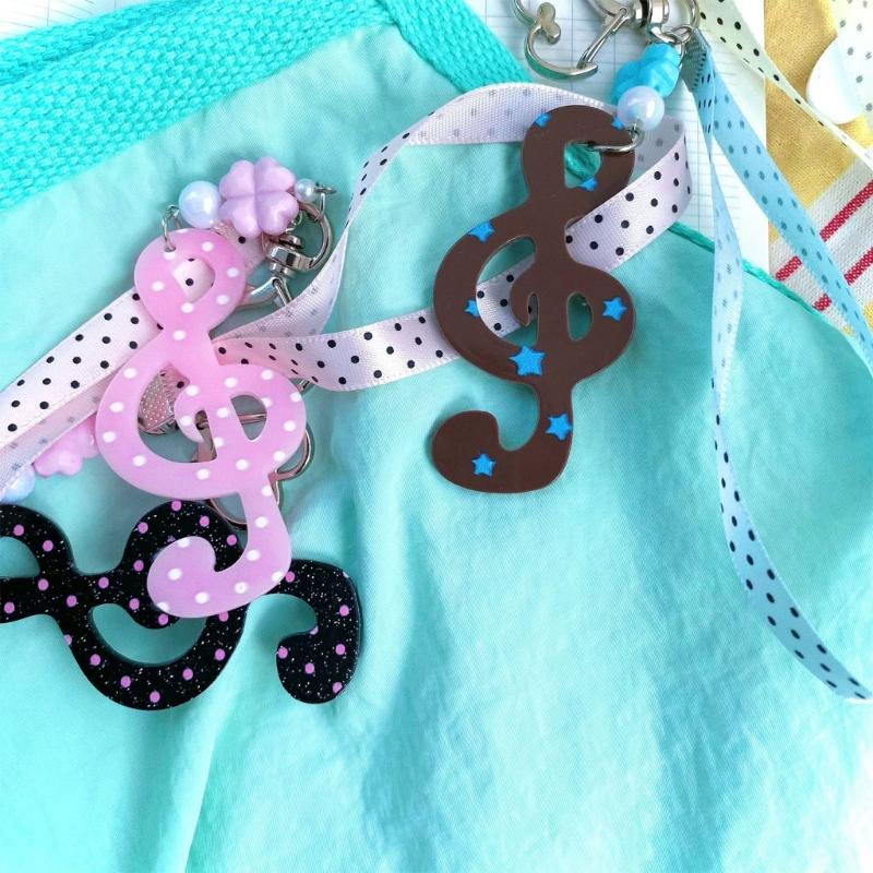 Decorative Keychain Charm Acrylic-Style Bag Charm Music Note Key Holder With Loop Strap and Playful Details for Everyday Carry