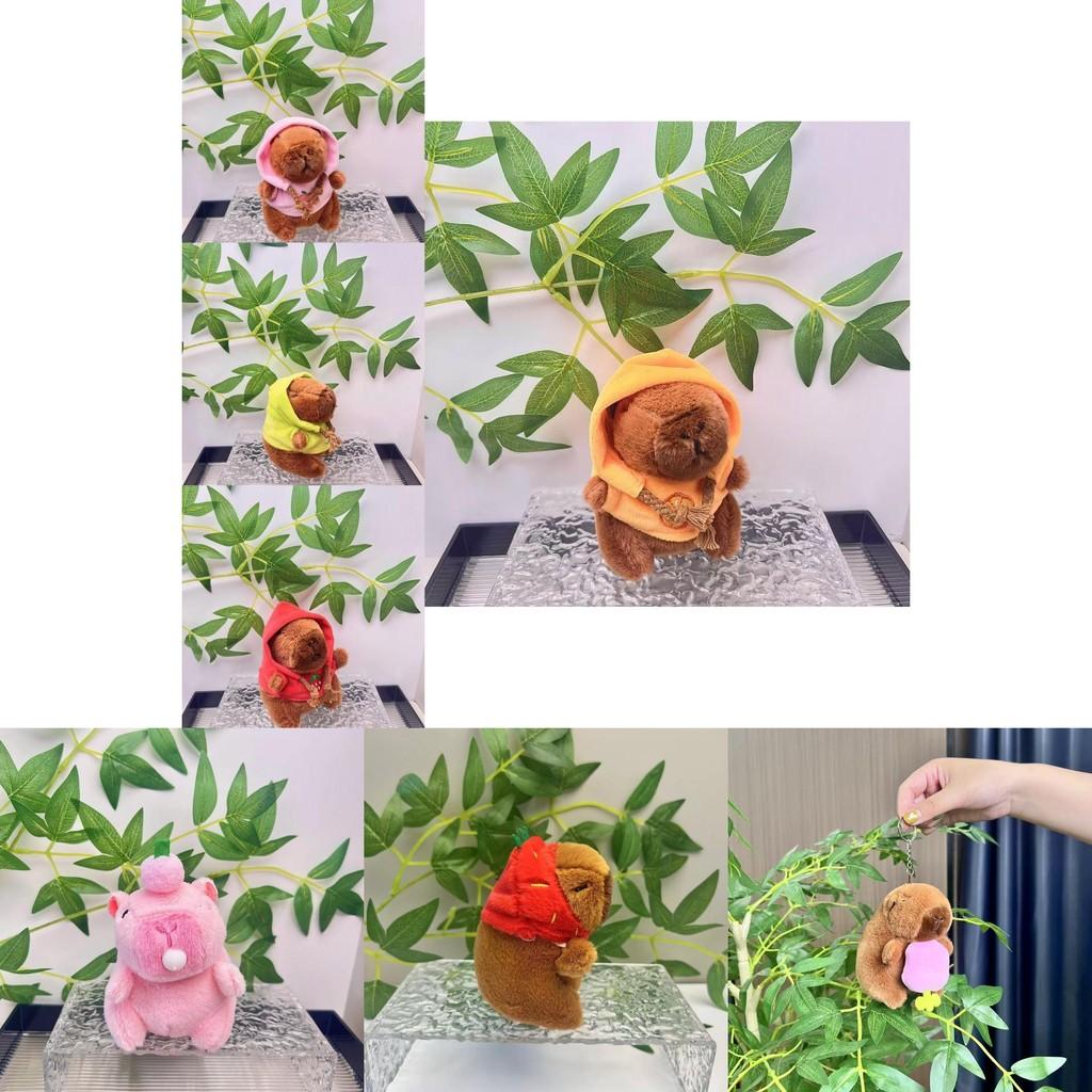 Очаровательный плюшевый брелок в виде капибары в цветной толстовке, идеально подходящий для подарков