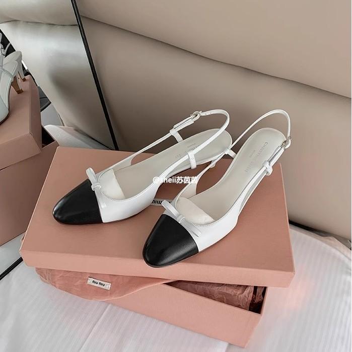 Spot second hair! Fashion versatile new pointed head color matching bow light mouth bag head sandals small fragrant style high heels