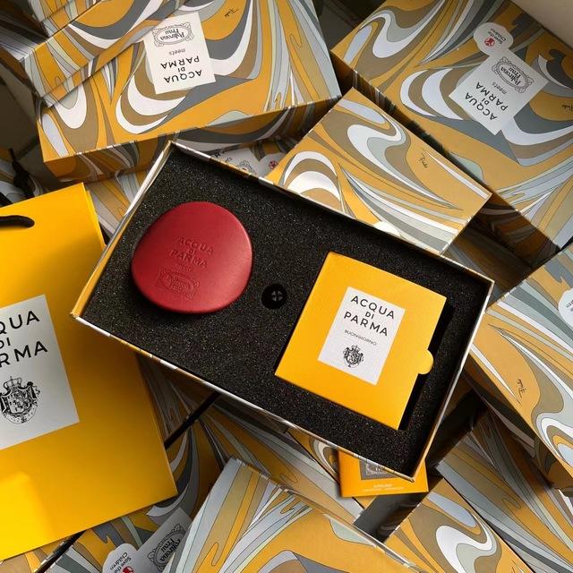 Высококачественный брендовый набор диффузора-расширителя для ароматизации автомобиля, 4 аромата, долговечный, натуральный, в подарочной коробке для женщины и