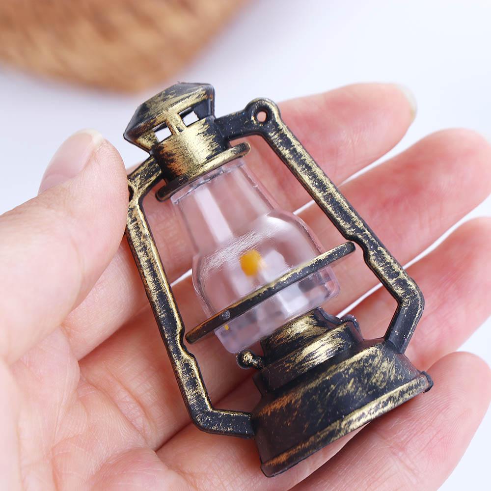 Miniature House Decor Dollhouse Kids Toy Kitchen Scene Ornaments Kerosene Lantern Toy Doll Oil Lamp