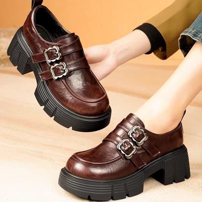 Модные туфли-лодочки на высоком каблуке, новинка осени, с круглым носком, глубоким вырезом, металлической перемычкой-слингом, платформой, нескользящей подошвой, лоферы