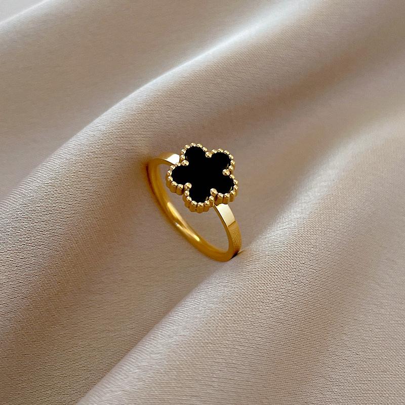New Stainless Steel Flower Ring for Women Temperament Fashion Five Leaf Rings Trendy Charm Party Jewelry Gifts Wholesale 18mm