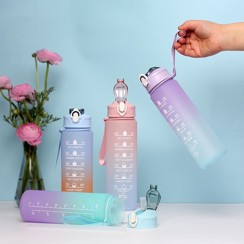 Бутылка для воды 900 мл Мотивационная спортивная бутылка с отметкой времени Герметичная чашка Фитнес Не содержит БФА Портативная посуда для питья для улицы