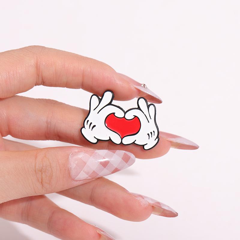 Cartoon Finger Gesture Love You Brooch Enamel Pin Creative Metal Decoration Brooch Backpack Lapel Badge Jewelry Gift for Friends