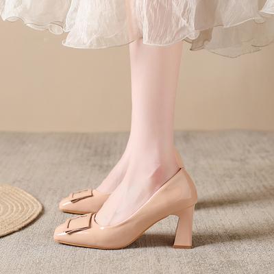 Металлическая пряжка Квадратный носок Лакированная кожа Высокие каблуки Осень Новинка Слипоны Нескользящие Износостойкие Блочный каблук Одинарные