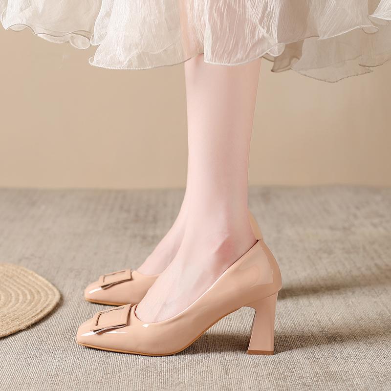 Металлическая пряжка Квадратный носок Лакированная кожа Высокие каблуки Осень Новинка Слипоны Нескользящие Износостойкие Блочный каблук Одинарные