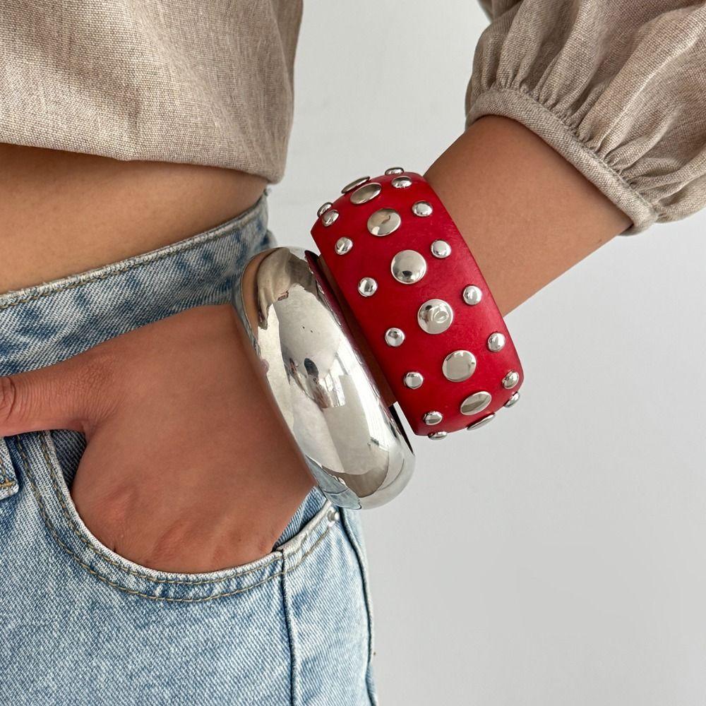 Vintage Rivet Bracelet Wide Wooden Bangle Temperament Retro Hand Ring Summer Party Jewelry