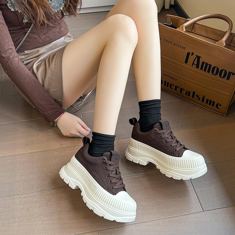 Модная мода кроссовки с эффектом повседневная женская обувь 2024 года на платформе универсальная юбка белая обувь