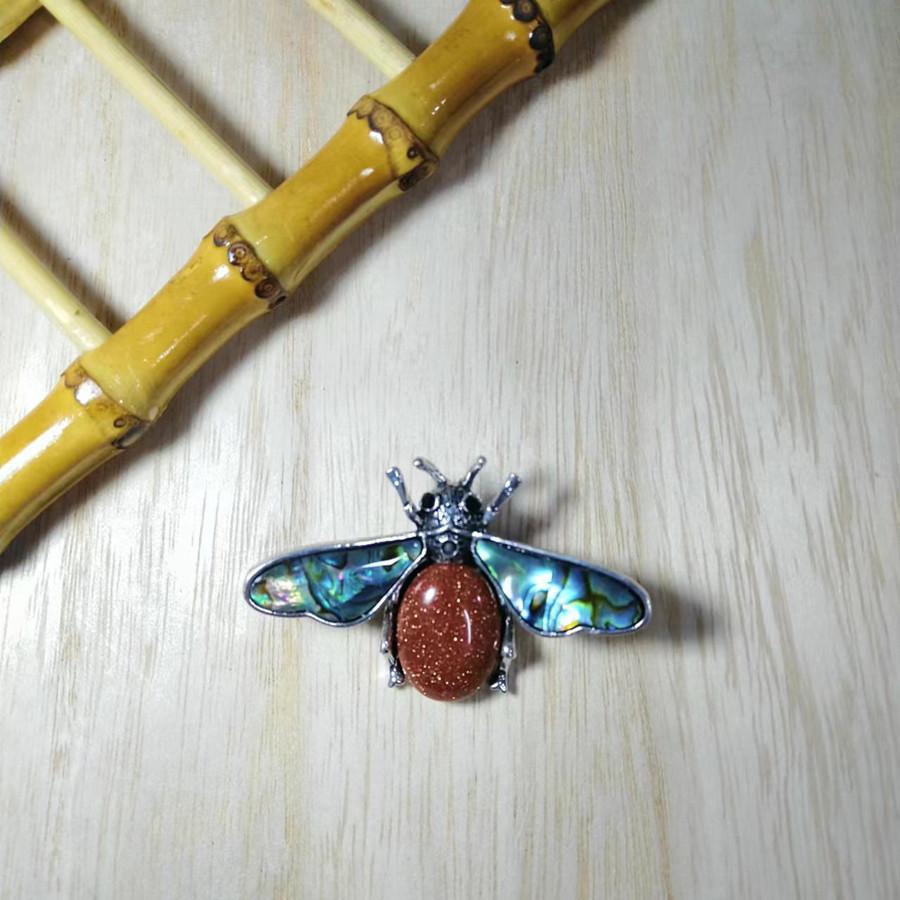 Shell Embedded Butterfly Brooch Pin Pendant With Fashionable Purple Crystal For Women And Men