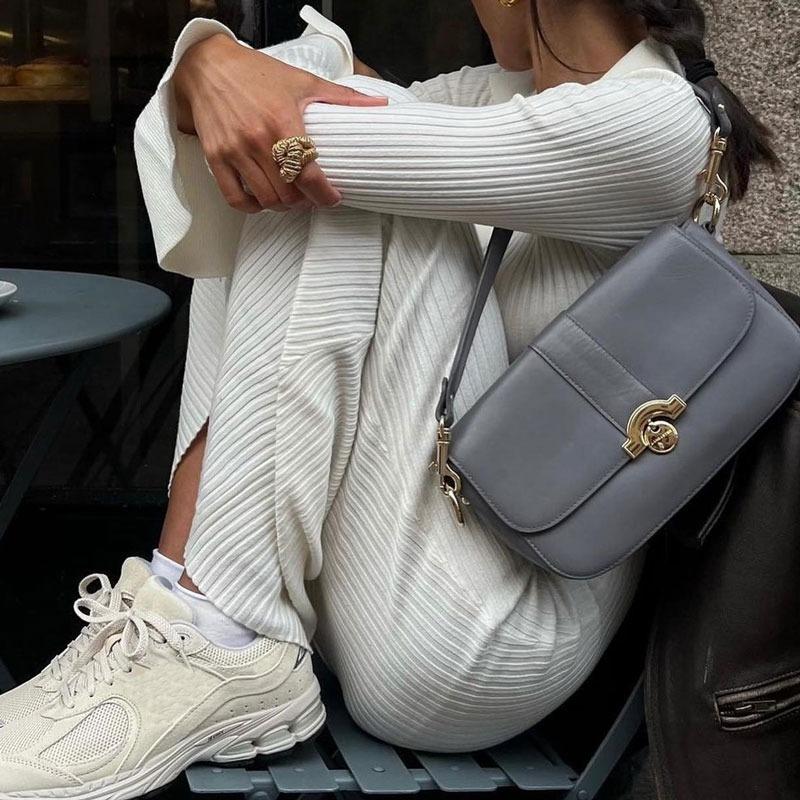 Белое трикотажное платье с высокой талией, модное женское платье с лацканами в рубчик, осень 2023, тонкое элегантное длинное платье, повседневное вязаное однотонное праздничное платье