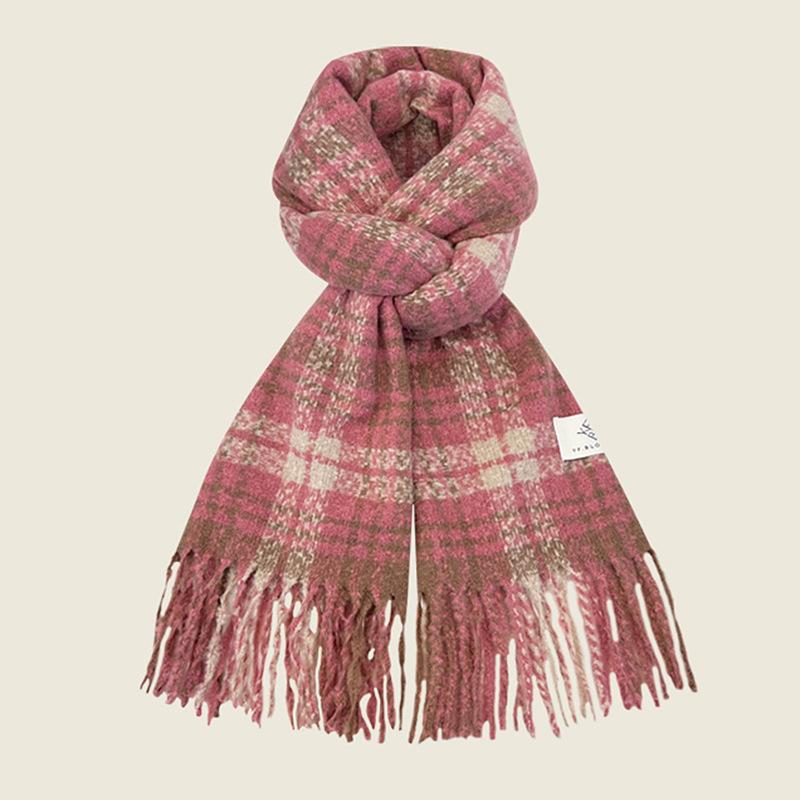 2024 New Scarf Winter Women'S Velvet Extended Warmth Luxury Fashion Versatile Internet Celebrity Girl Plaid