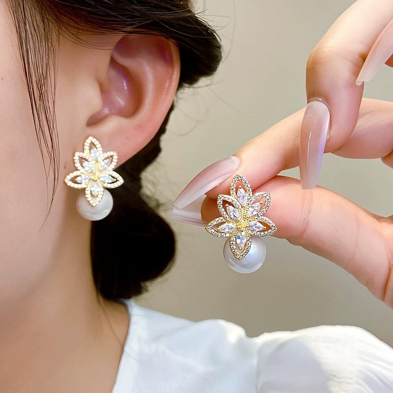 ZAKOL Temperament Imitation Zircon Flower Stud Earrings Elegant Leaf Marquise Zirconia Wedding Party Zircon for Women