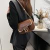 Shoulder Designer Elegant Bag For Women Modern Chain Detail Versatile Small Handbag