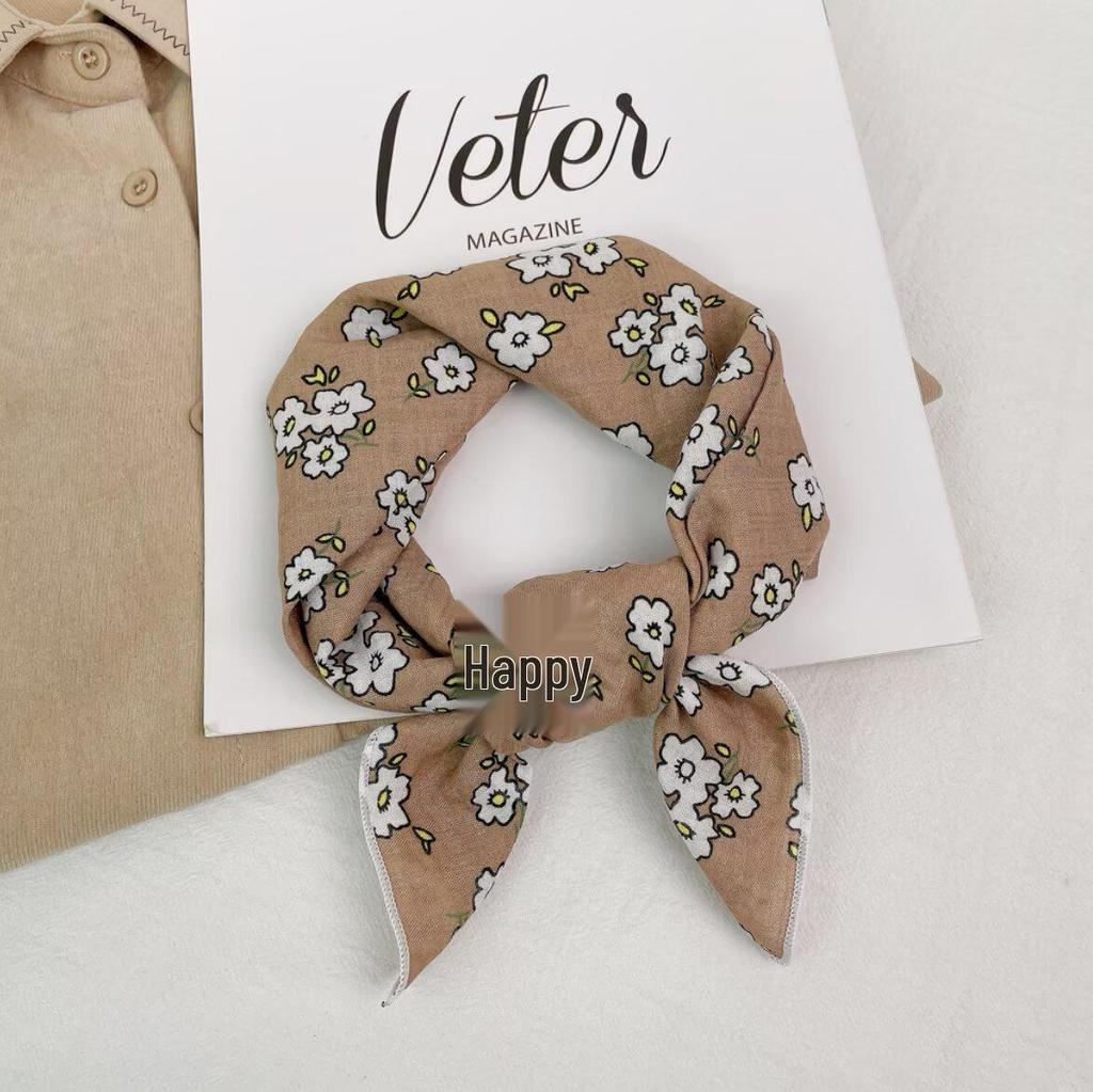 Retro Green Floral Small Silk Scarf - Korean Style Women's Versatile Autumn/Spring Accessory, Thin Square for Neck or Headband