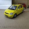 Литье под давлением 1:Масштаб 18 ИГРУШЕЧНАЯ МОДЕЛЬ МАШИНЫ TOYOTA VIZI Имитация Сплав Игрушка Подарок Украшения Подарок на День Рождения Украшение для Дома