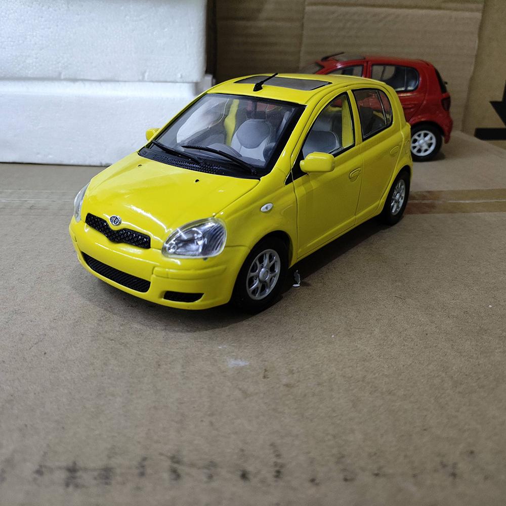 Литье под давлением 1:Масштаб 18 ИГРУШЕЧНАЯ МОДЕЛЬ МАШИНЫ TOYOTA VIZI Имитация Сплав Игрушка Подарок Украшения Подарок на День Рождения Украшение для Дома