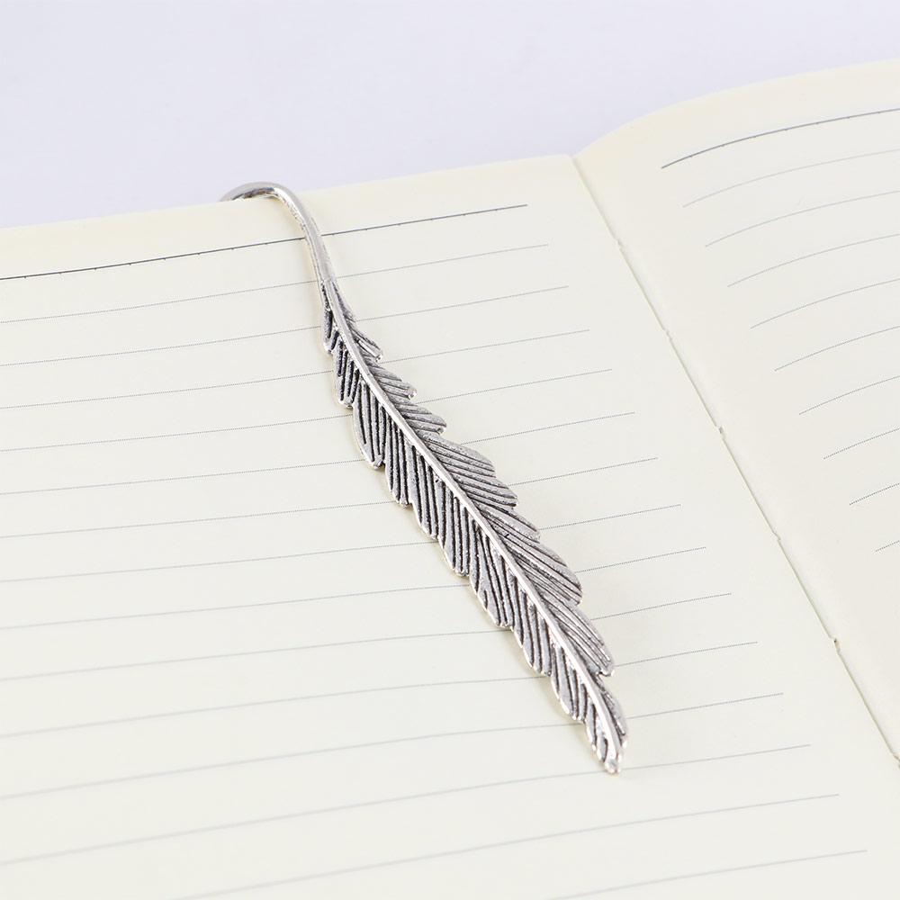Feather Bookmark Metal Book mark 12 Constellation Bookmark Bookmark Pendant Noctilucent Bookmark