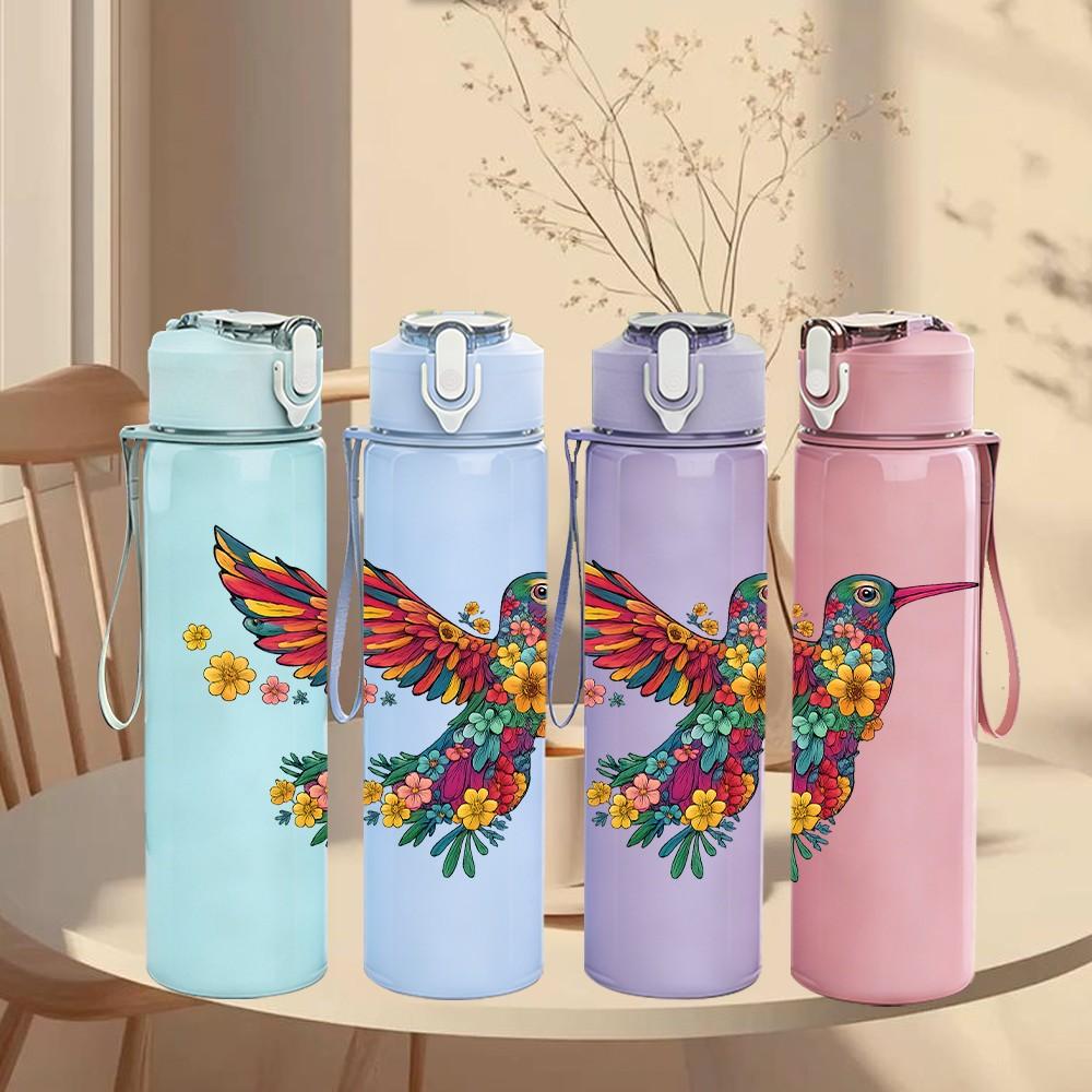 1PC Colorful Hummingbird Art 750ml Color Plastic Sports Water Bottle Leakproof Flip Straw Lid Suitable for Sports Office Home Use