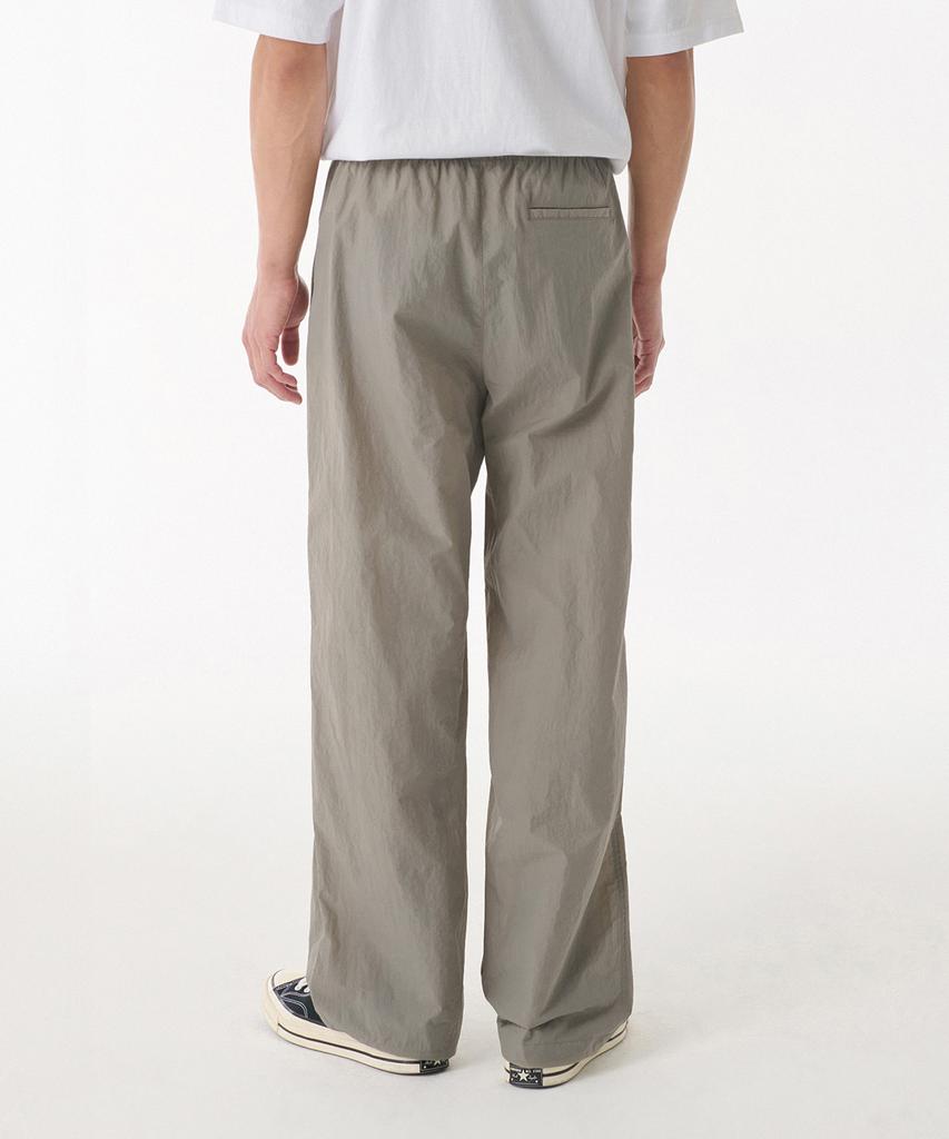 MUSINSA STANDARD Nylon Wide String Pants [Dusty Beige]