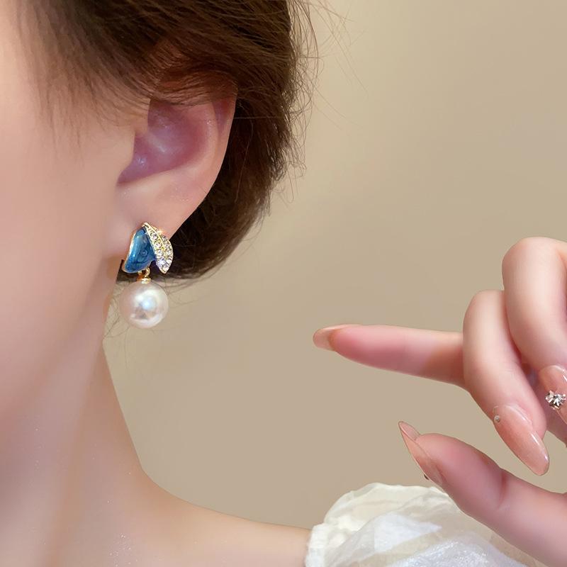 Серьги-капли с эмалью синего цвета, имитацией жемчуга, цветами и асимметричными глазурованными листьями для женщин, свадебные, для вечеринок, ювелирный аксессуар