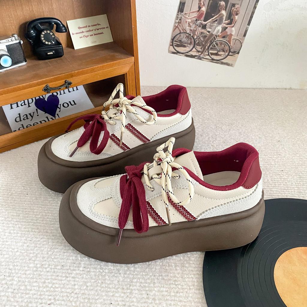 A9858 латексная стелька/популярные немецкие тренировочные туфли на толстой подошве женские 2024 новые осенние кожаный верх гонконгский стиль кеды маленькие белые туфли