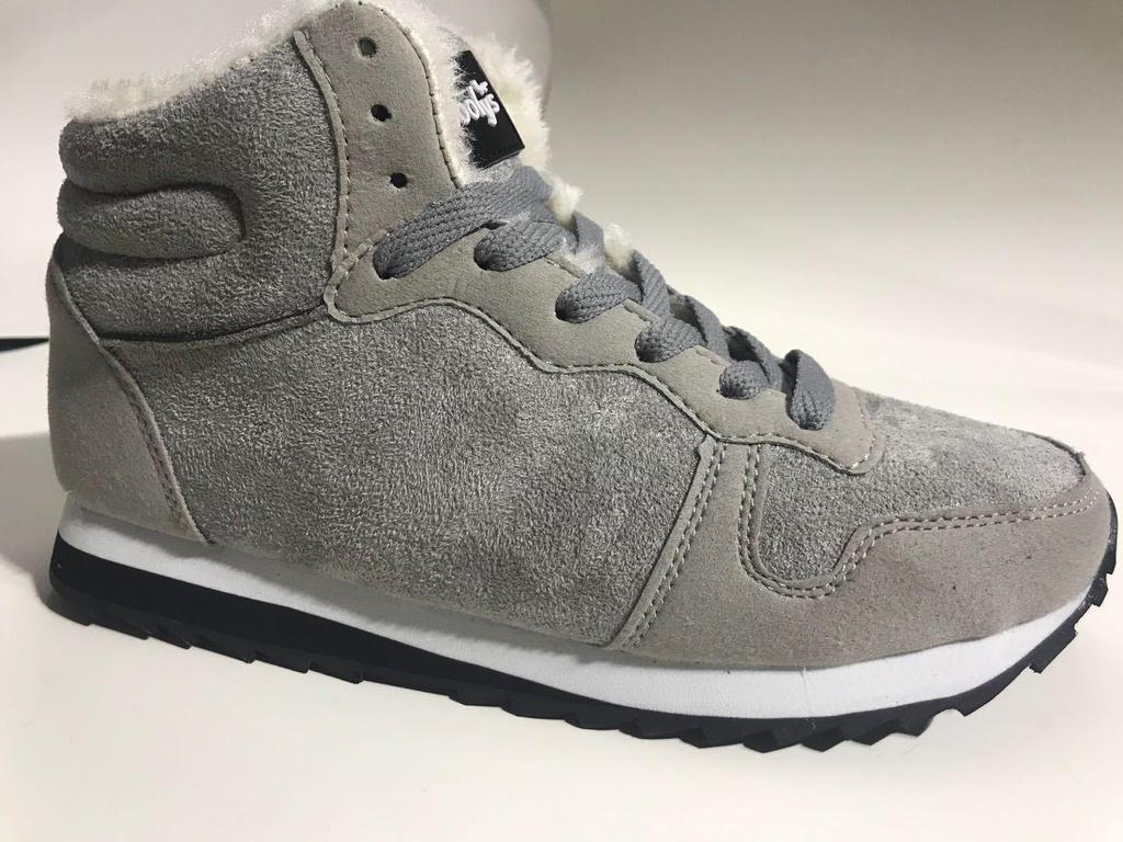 Unisex Korean Winter Snow Boots with Warm Wool Insole, Lightweight High-Top Design, Plus Size Cotton Shoes.