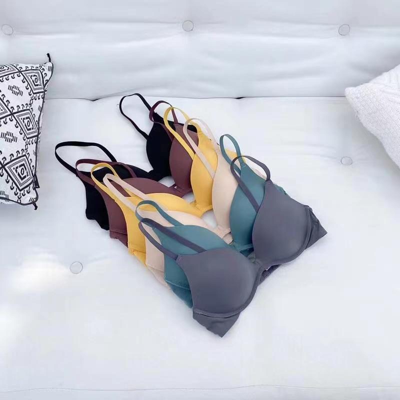 Bras for Women Seamless Backless Underwear Sexy Lingerie 3/4 Cup Bralette Top Wireless Brassiere Intimates Japanese Simple Bra