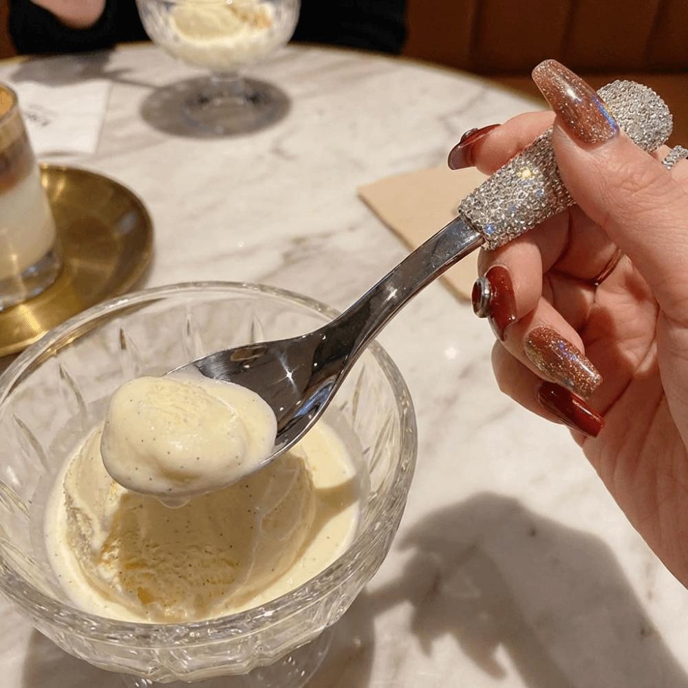 Kitchen Accessories Rhinestones Ice Cream Spoons Bling Exquisite Soup Spoons Luxury Thickened Stainless Steel Spoons Restaurant