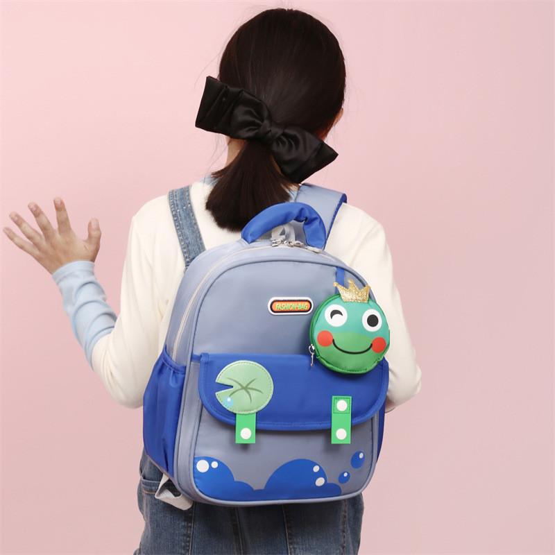 Lightweight And Durable Kids Backpack For School With Cute Cartoon Frog Style
