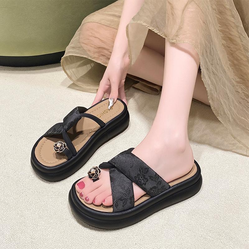 Набор шлепанцев с пальцами женская верхняя одежда лето 2025 новая мода французский кэжуал толстая подошва средний каблук пляжные римские супер огненные сандалии