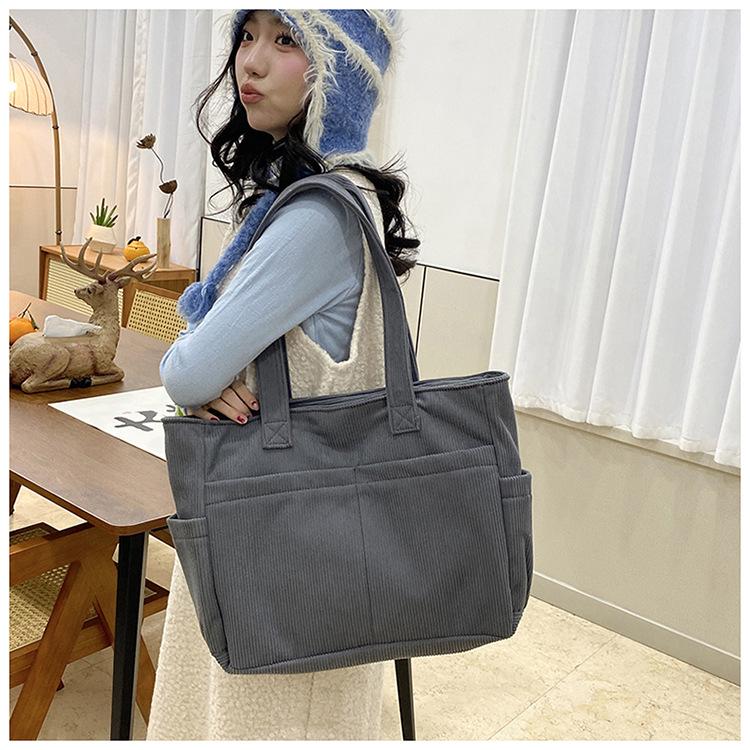 Вельветовая сумка-тоут в стиле ретро - многокарманная, вместительная сумка.