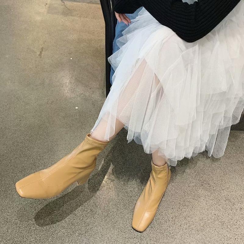 Женская обувь 2024 года, горячая распродажа, женские ботинки с боковой молнией, модные, с квадратным носком, для офиса и карьеры, высококачественные, с квадратным каблуком, ботильоны