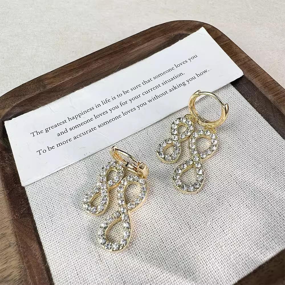 Изящные блестящие серьги с бриллиантами и цирконами в форме цифры 8, женские серьги-гвоздики с простым круглым дизайном, модные персонализированные серьги