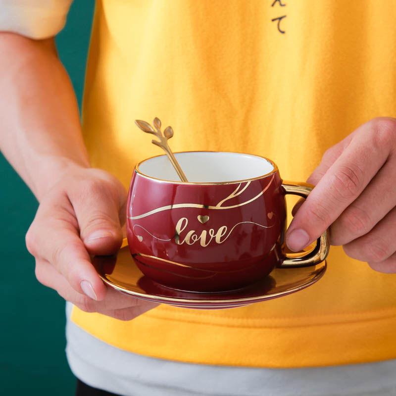 Золотая трассировка Кофейная чашка в скандинавском стиле Блюдо из двух предметов Простая кружка Чашка для воды Кофейная чашка Чашка с молоком Чашка для завтрака Послеобеденный чай Цветочный чай