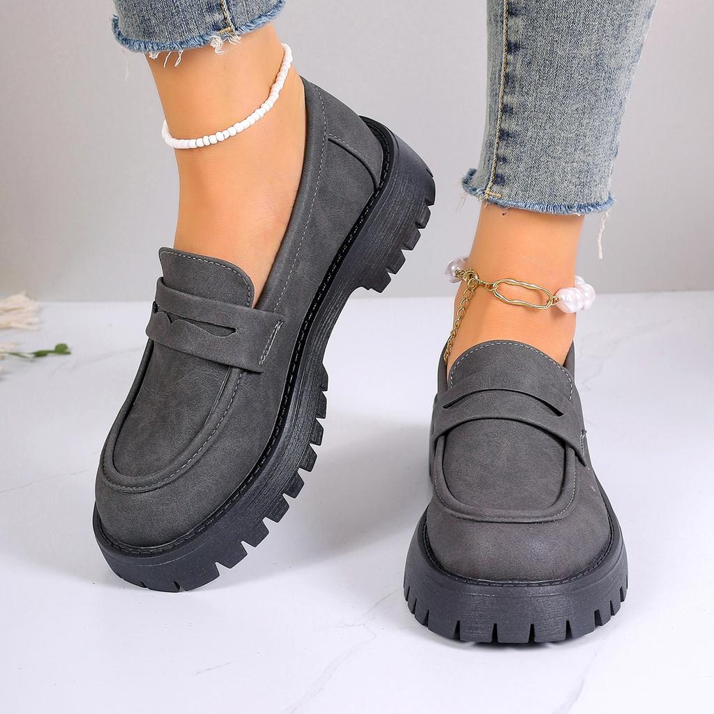 New Shoes Women Plus Size Loafers Women British Style Platform Shoes Office Ladies Light Casual Designer Shoes