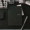 Hobonichi 2026 Серия бумаги Hon Черная клетка Гингем A6 1 день на странице Начинается в январе